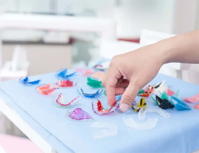 Different kinds of dental appliances that Dentures Plus offers